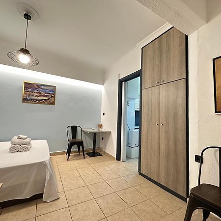 Aretousas Apartment เอเธนส์ ภายนอก รูปภาพ