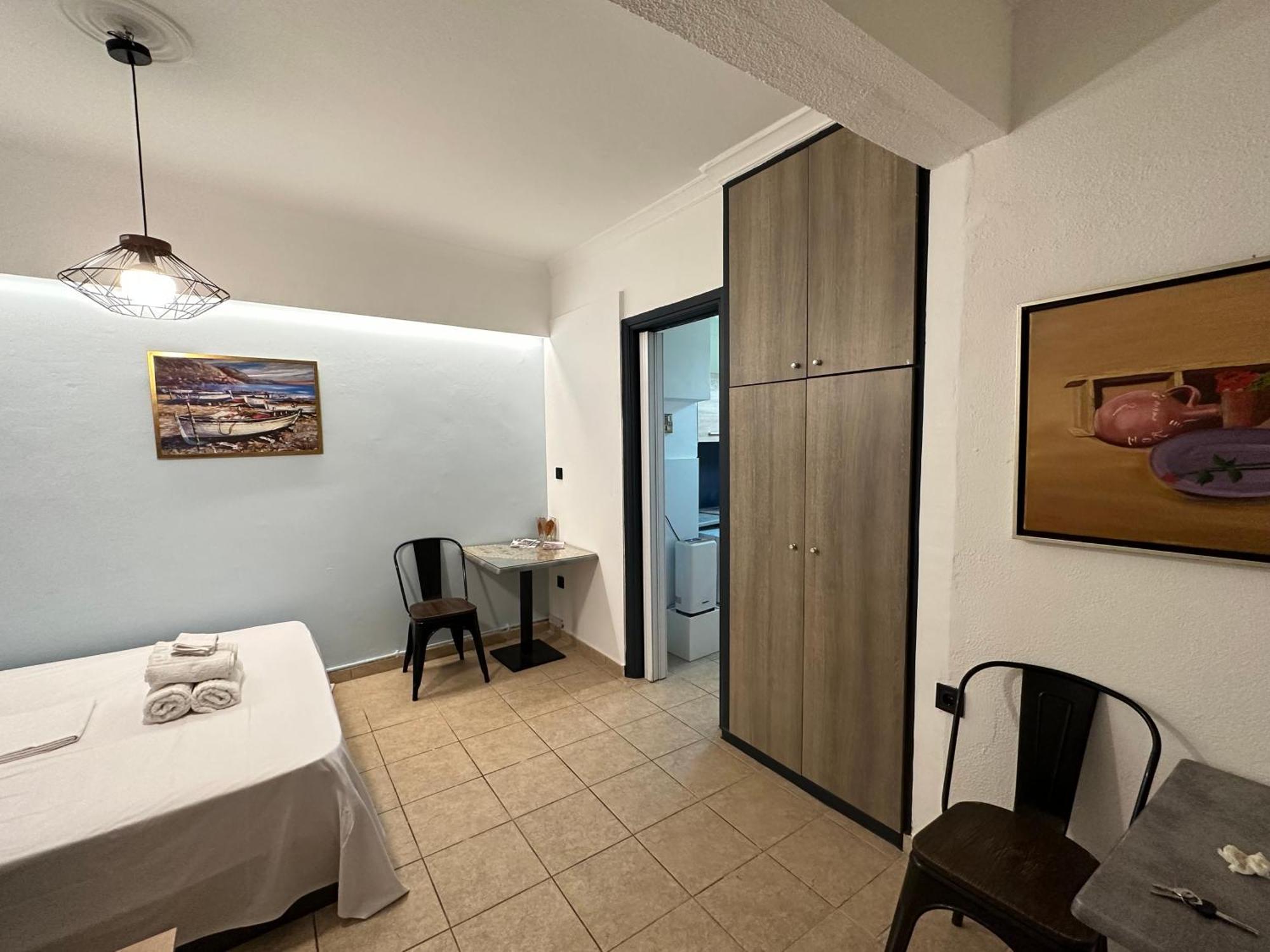 Aretousas Apartment เอเธนส์ ภายนอก รูปภาพ